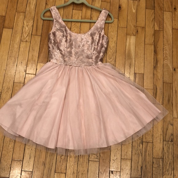 AIDAN MATTOX sequence bodice/Toole dress in blush pink. Size 2 - Picture 6 of 14